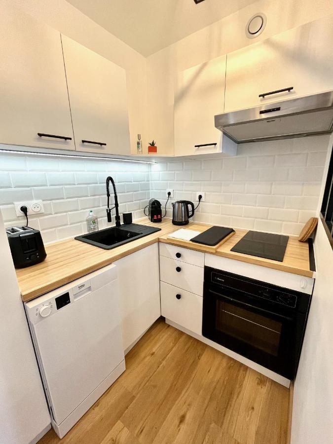 Studio Avec Grande Terrasse Et Parking Privatifs 凯恩 外观 照片